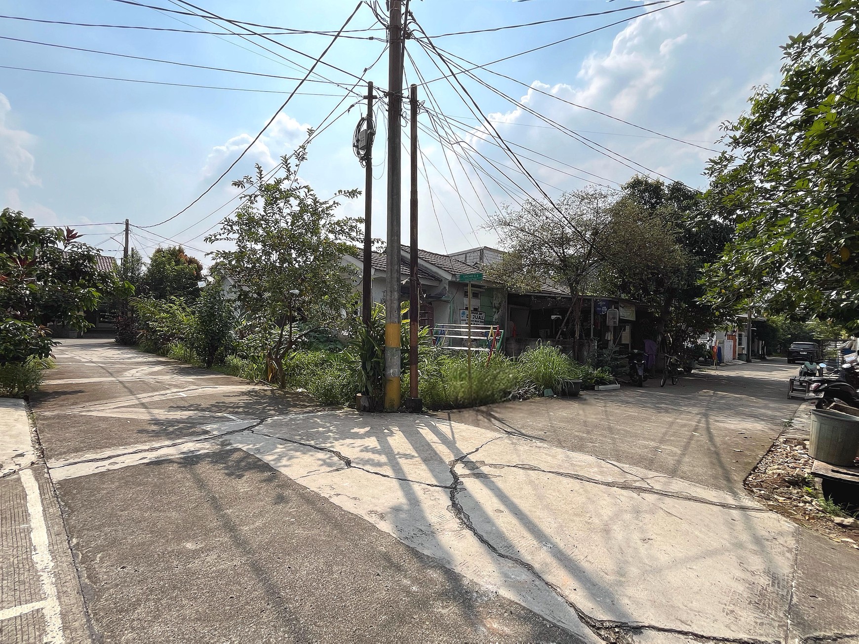 Rumah Hoek di Harvest City, Cileungsi, Cibubur