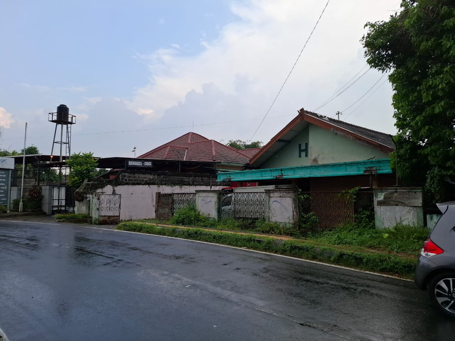 Rumah dengan Luas Tanah 938 Meter Persegi Cocok Untuk Usaha Lokasi Mulungan Mlati Sleman 