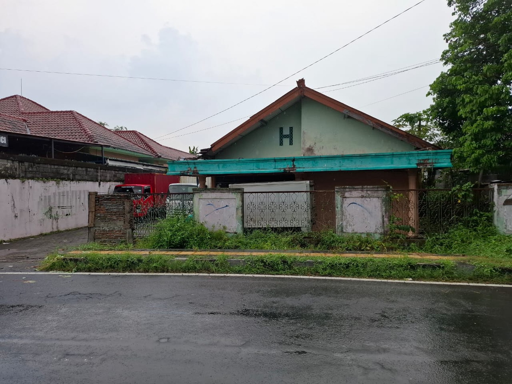 Rumah dengan Luas Tanah 938 Meter Persegi Cocok Untuk Usaha Lokasi Mulungan Mlati Sleman 