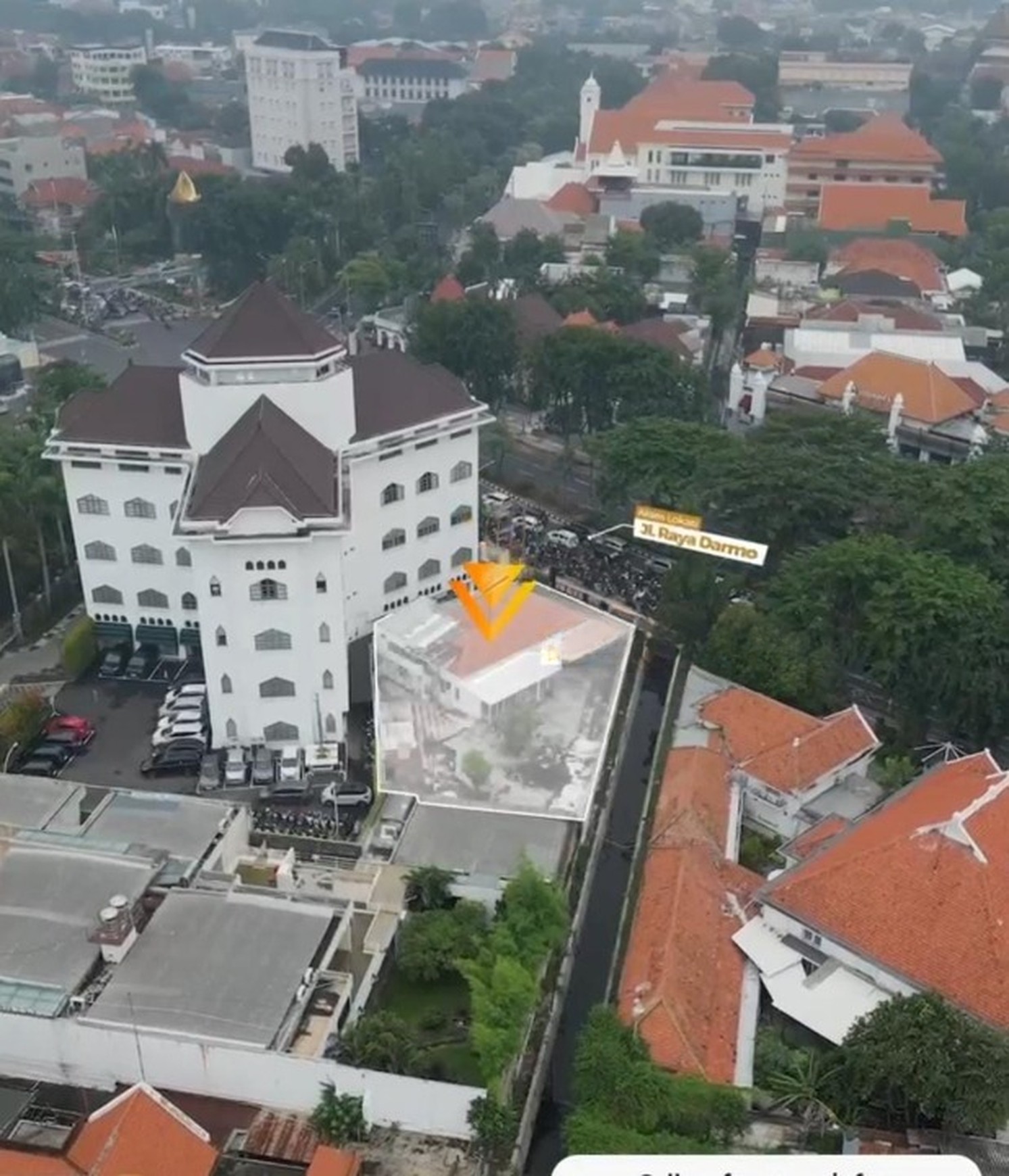 Rumah usaha di sewakan nol jalan Raya Darmo Surabaya Pusat