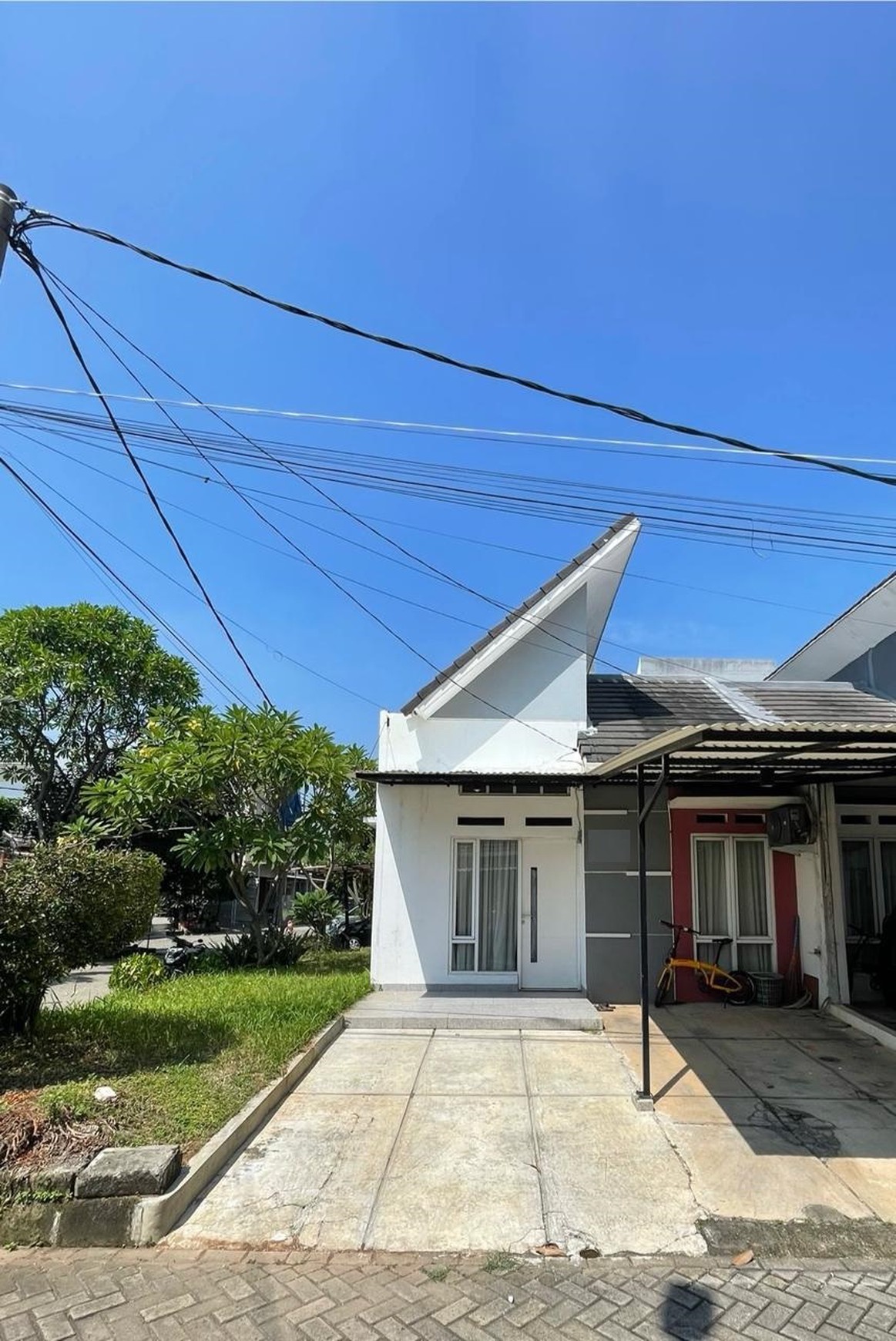 Rumah Minimalis, 1 Lantai dalam Cluster di Jurang Mangu