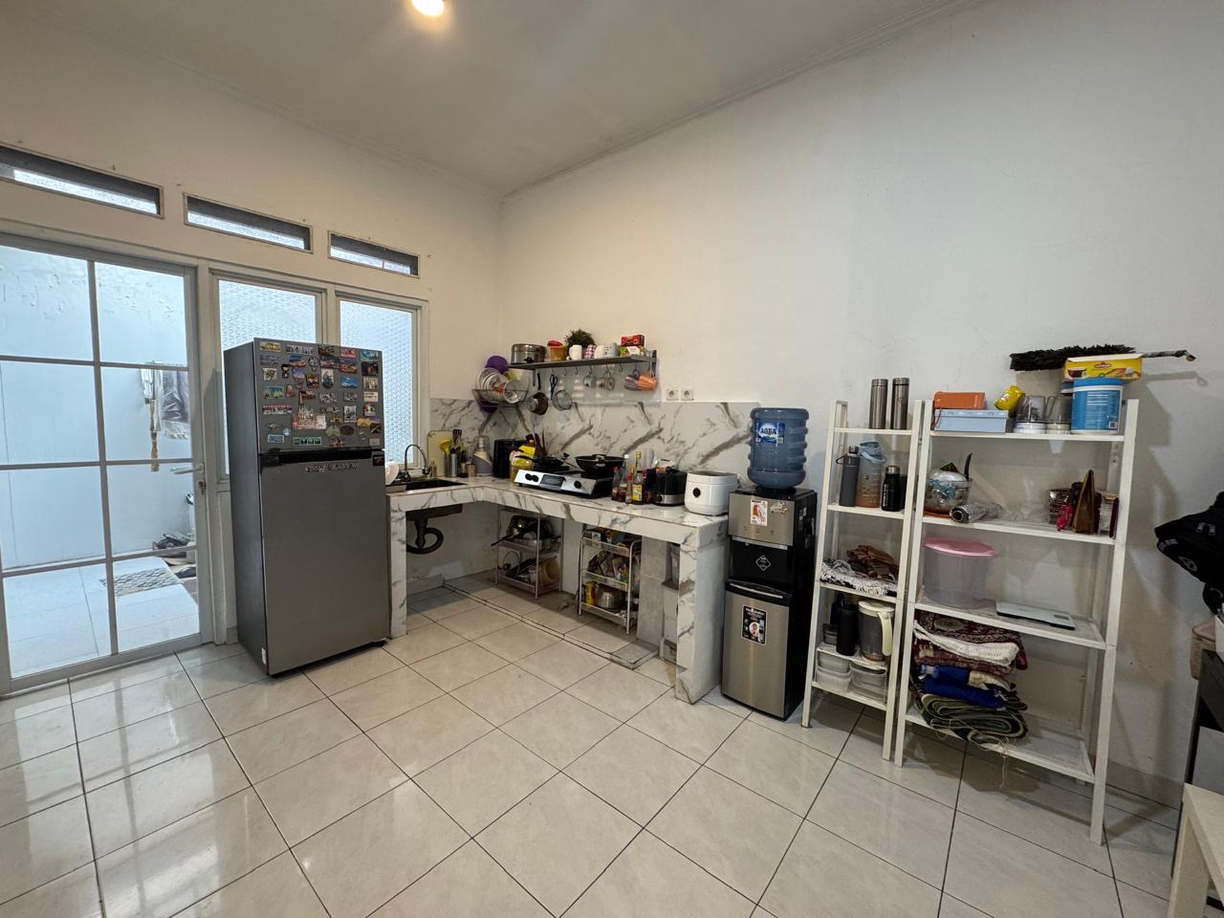 Rumah Minimalis, 1 Lantai dalam Cluster di Jurang Mangu