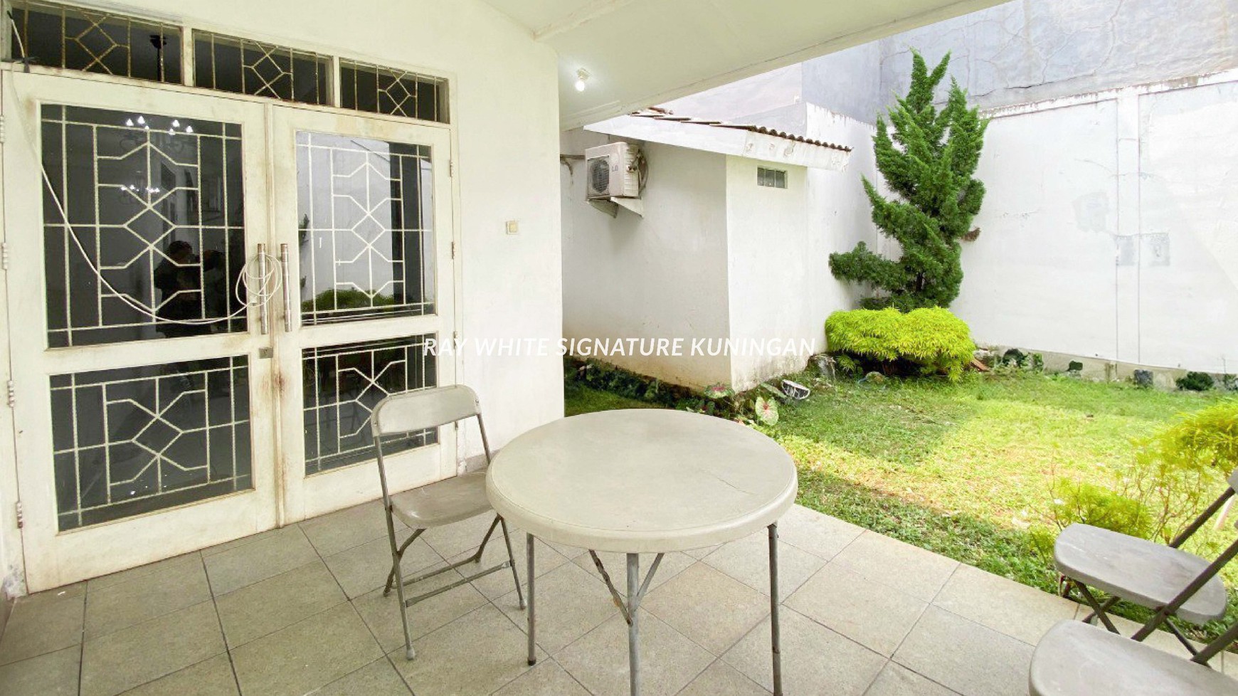 Dijual rumah 1,1/2 di Palbatu