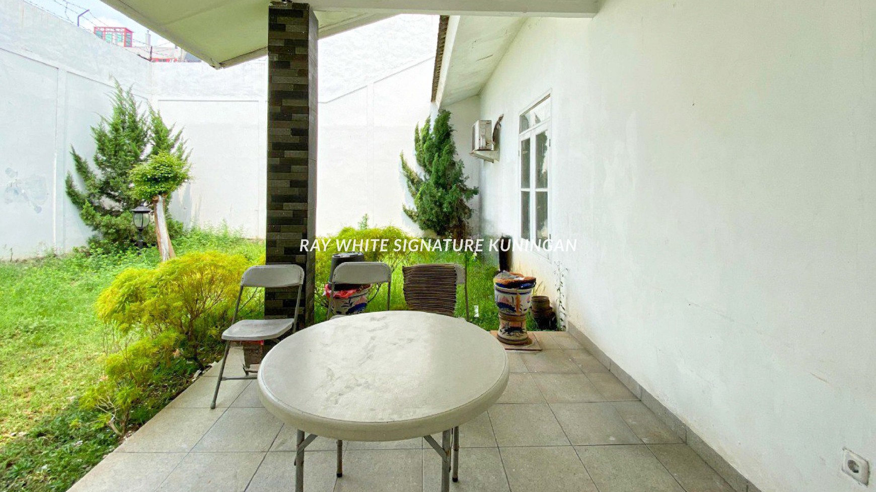 Dijual rumah 1,1/2 di Palbatu