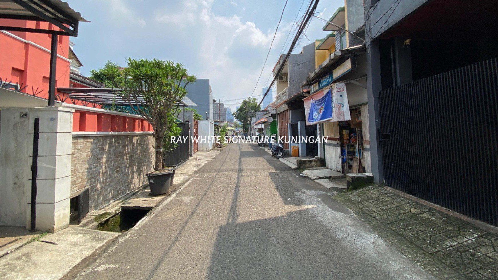 Dijual rumah 1,1/2 di Palbatu