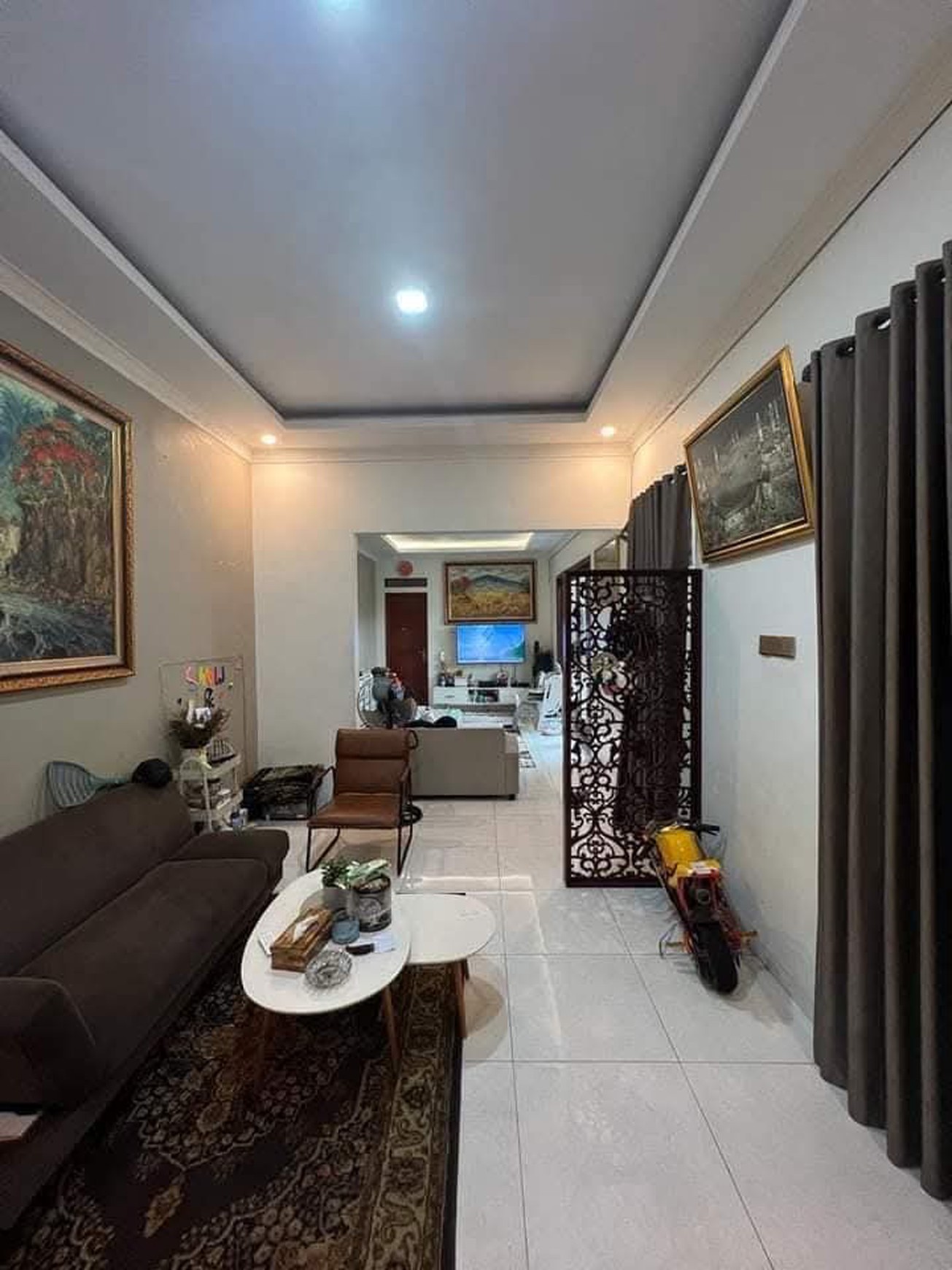 Rumah 2 lantai, bagus, dalam Cluster keamanan 24 Jam di Ciputat