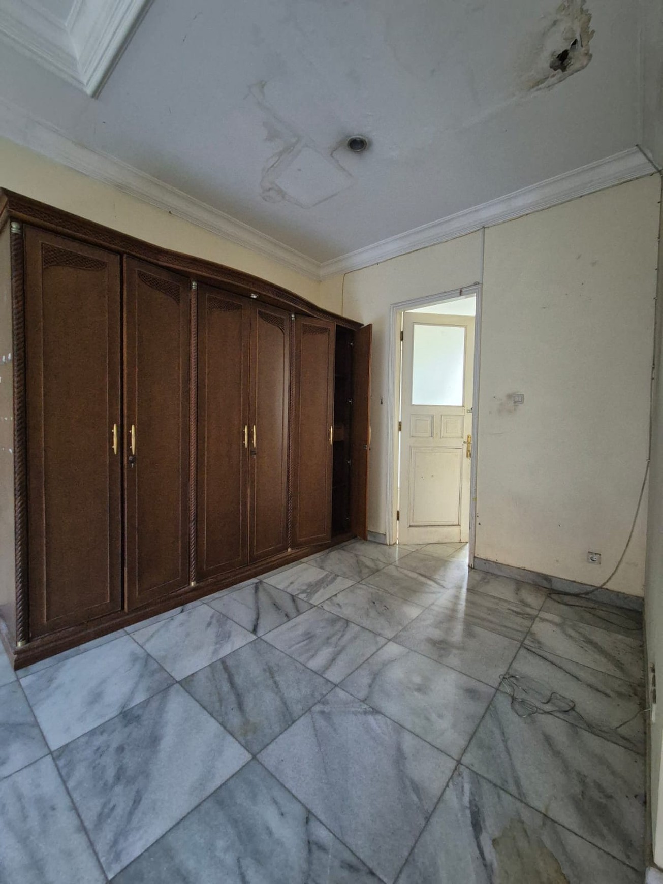 Hunian nyaman dengan S. Pool private di lebak bulus jakarta