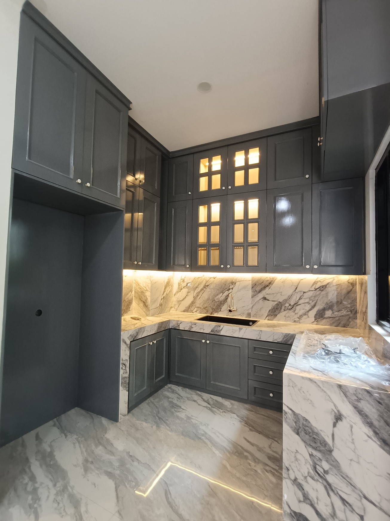 Rumah Mewah Minimalisn Brand New Siap Huni di  Bintaro Sektor 9