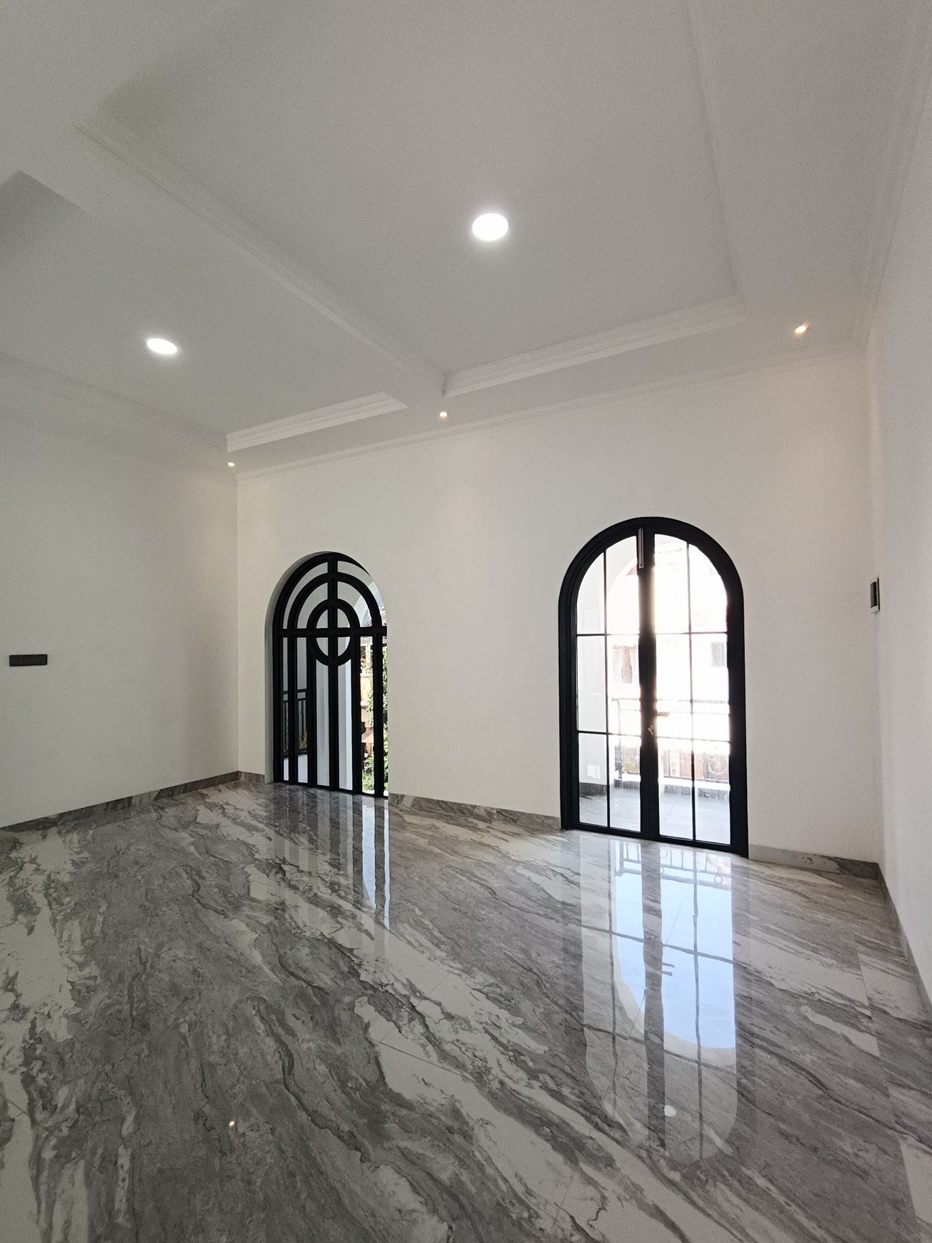 Rumah Mewah Minimalisn Brand New Siap Huni di  Bintaro Sektor 9