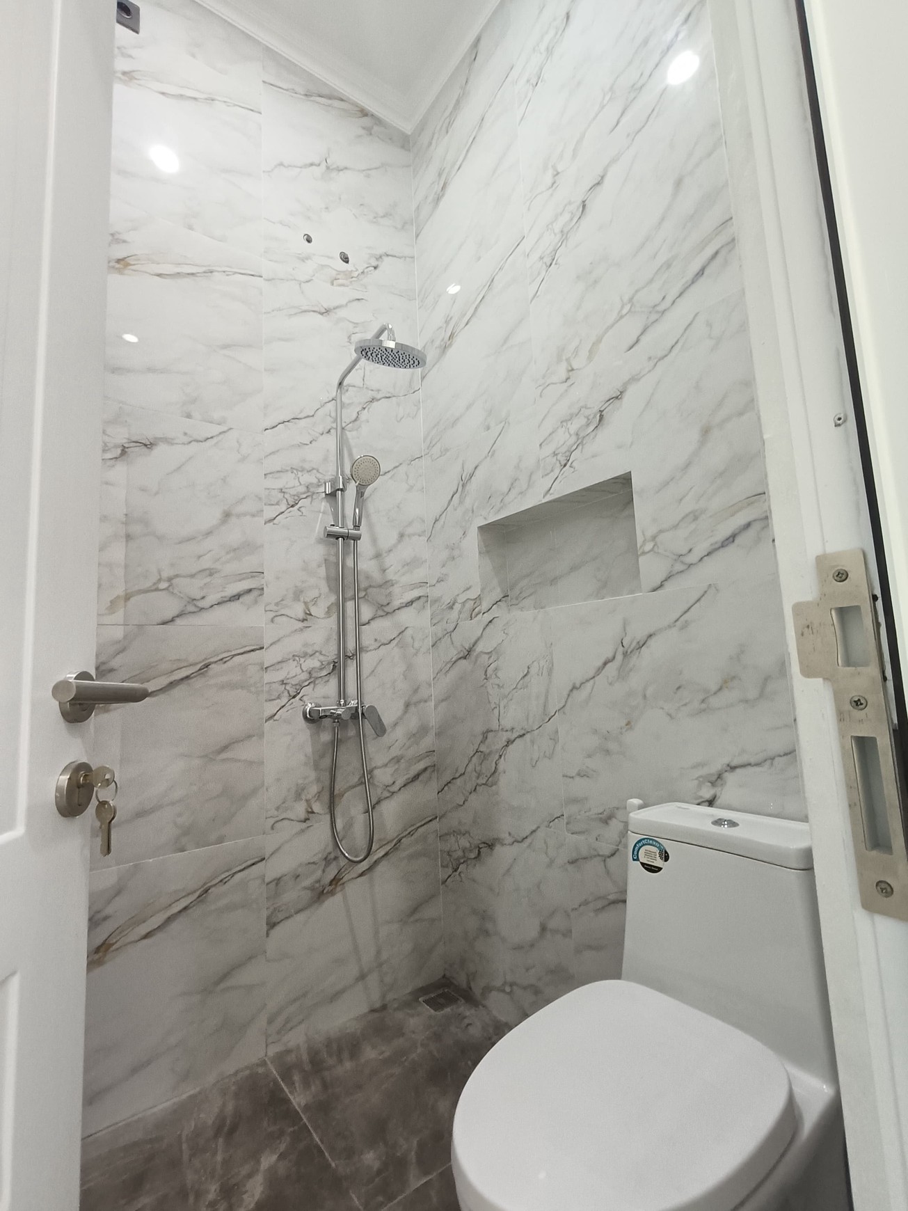 Rumah Mewah Minimalisn Brand New Siap Huni di  Bintaro Sektor 9