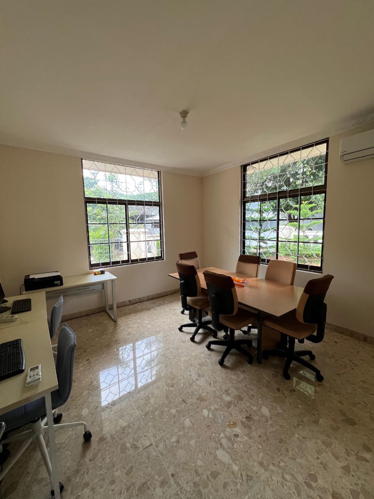 Rumah bagus siap huni di Jagakarsa Jakarta