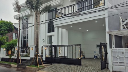 Rumah brand New, Luxury bagus, Kemanan 24 Jam di Bintaro Sektor 9