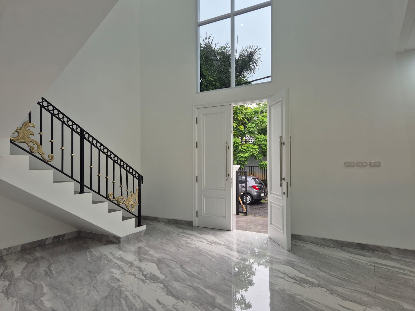 Rumah brand New, Luxury bagus, Kemanan 24 Jam di Bintaro Sektor 9