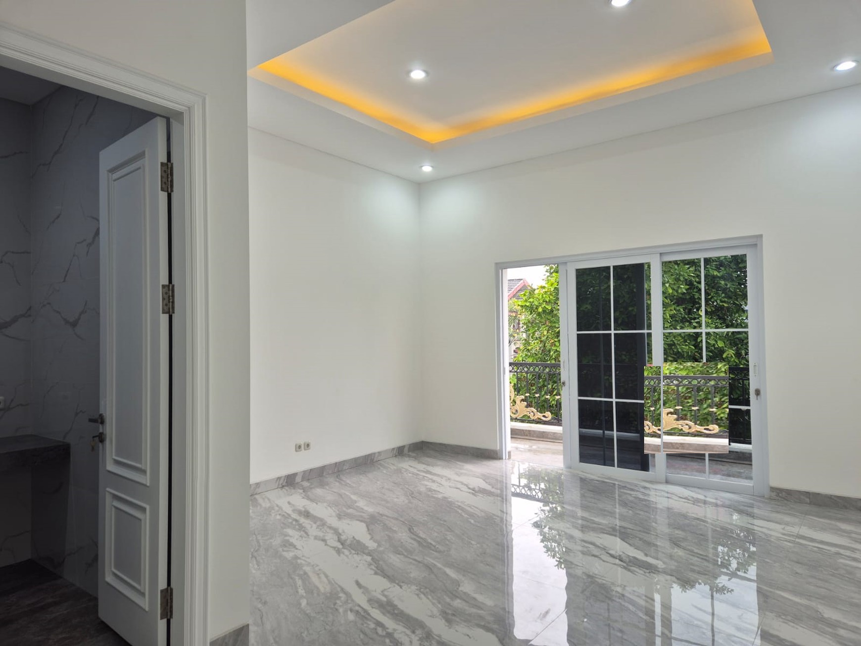 Rumah brand New, Luxury bagus, Kemanan 24 Jam di Bintaro Sektor 9