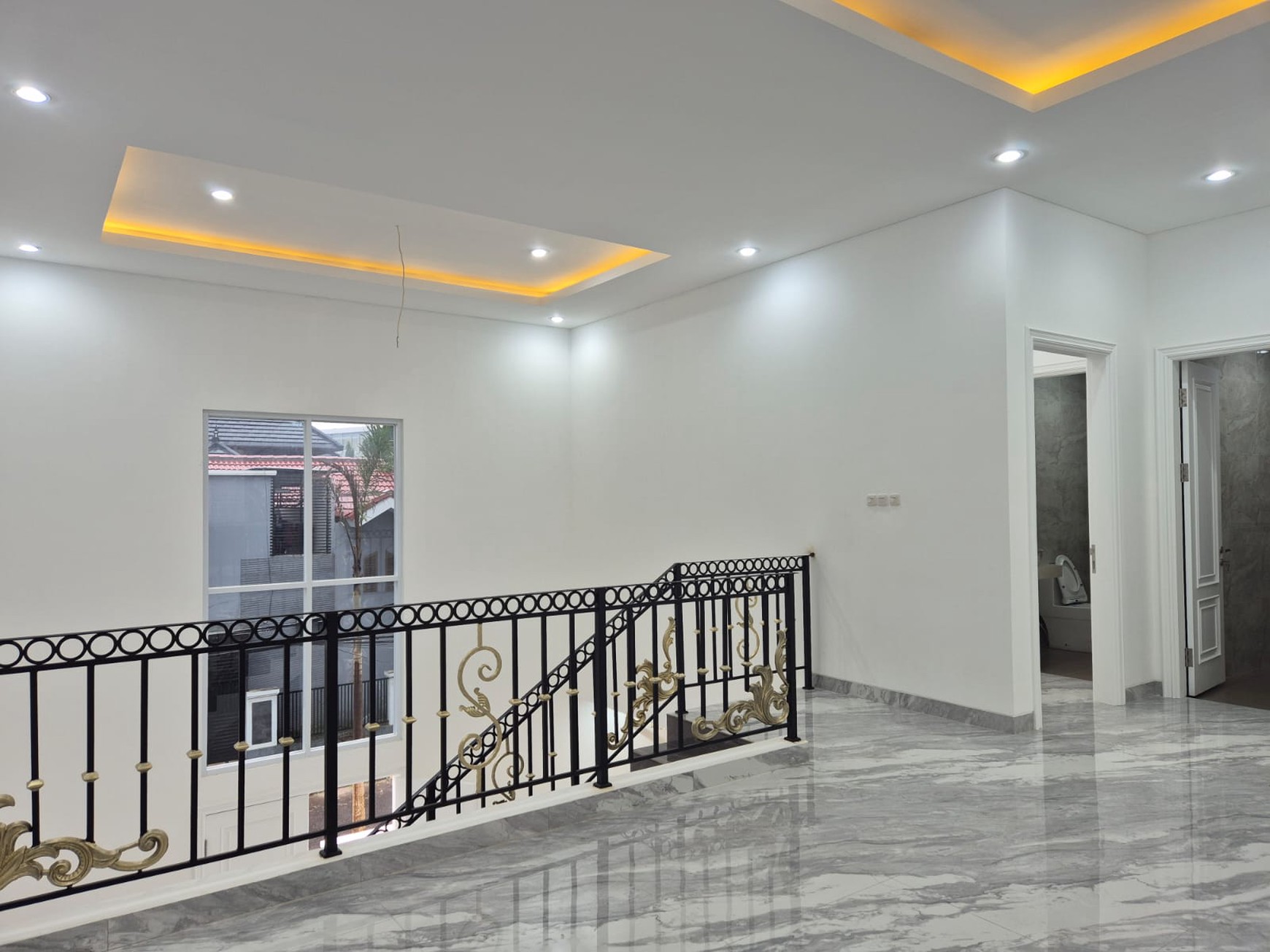 Rumah brand New, Luxury bagus, Kemanan 24 Jam di Bintaro Sektor 9