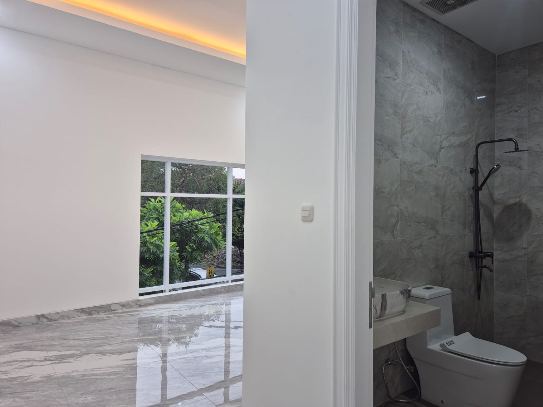 Rumah brand New, Luxury bagus, Kemanan 24 Jam di Bintaro Sektor 9