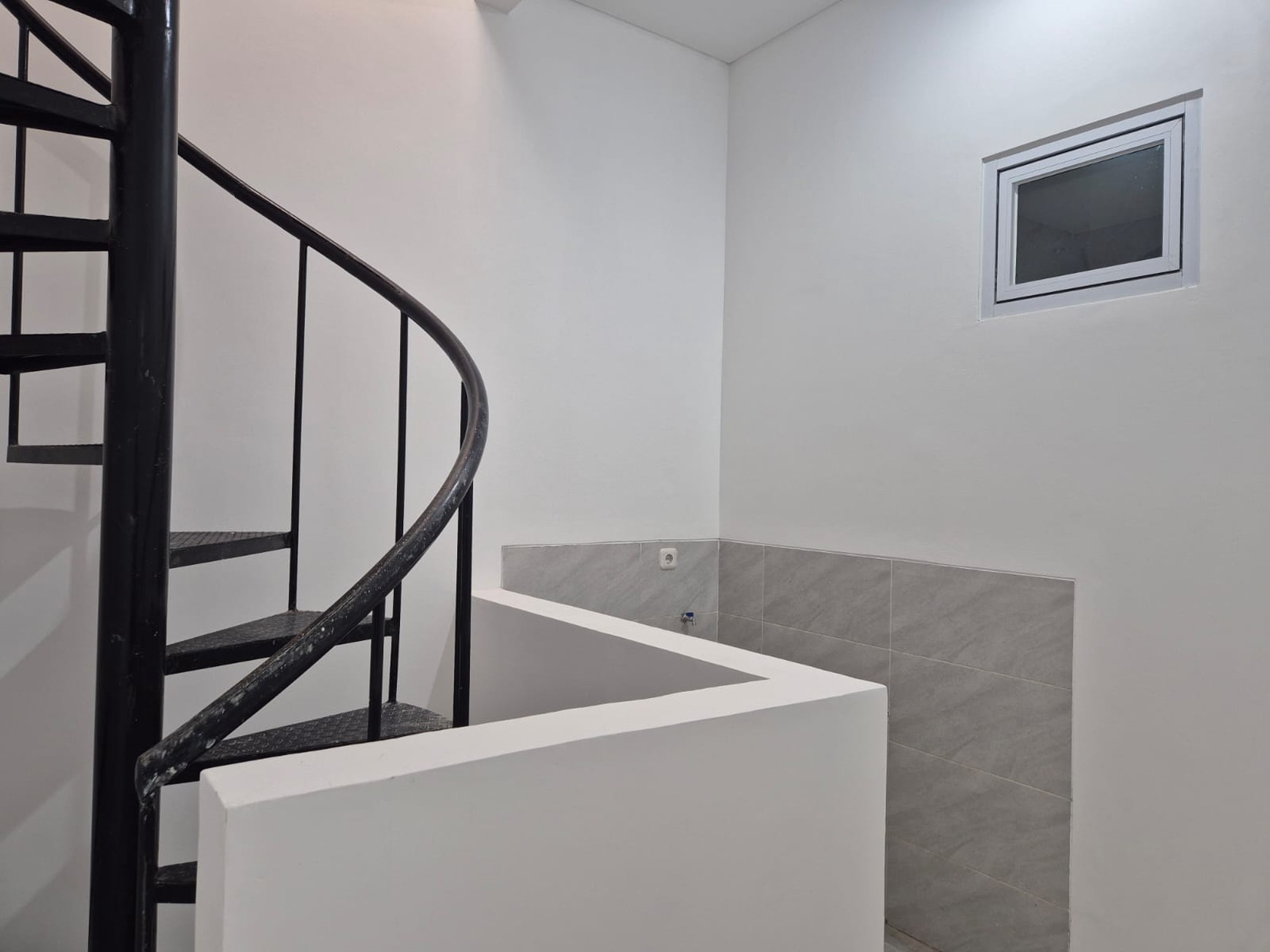 Rumah brand New, Luxury bagus, Kemanan 24 Jam di Bintaro Sektor 9