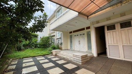Dijual rumah di taman lebak bulus lokasi strategis