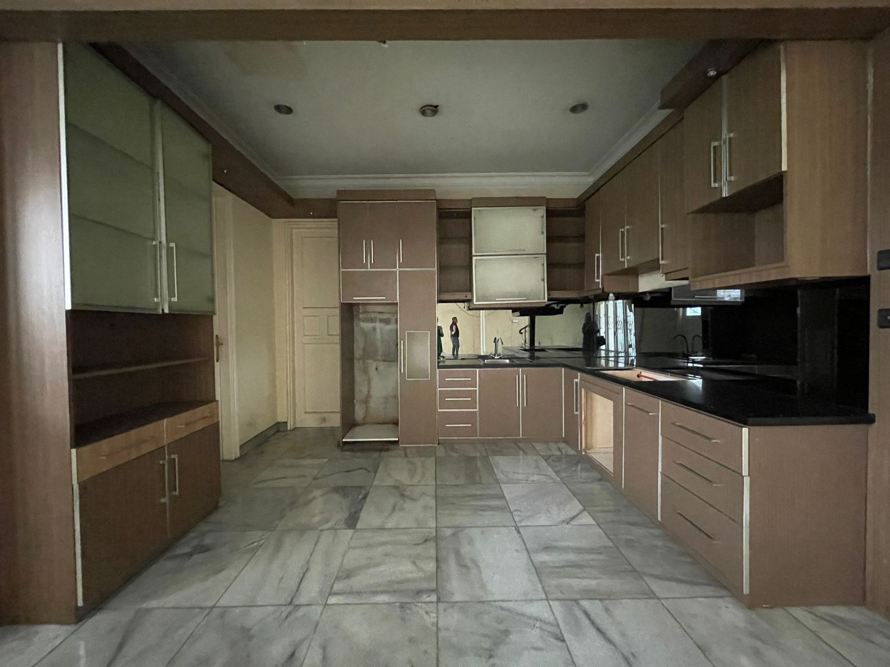 Dijual rumah di taman lebak bulus lokasi strategis