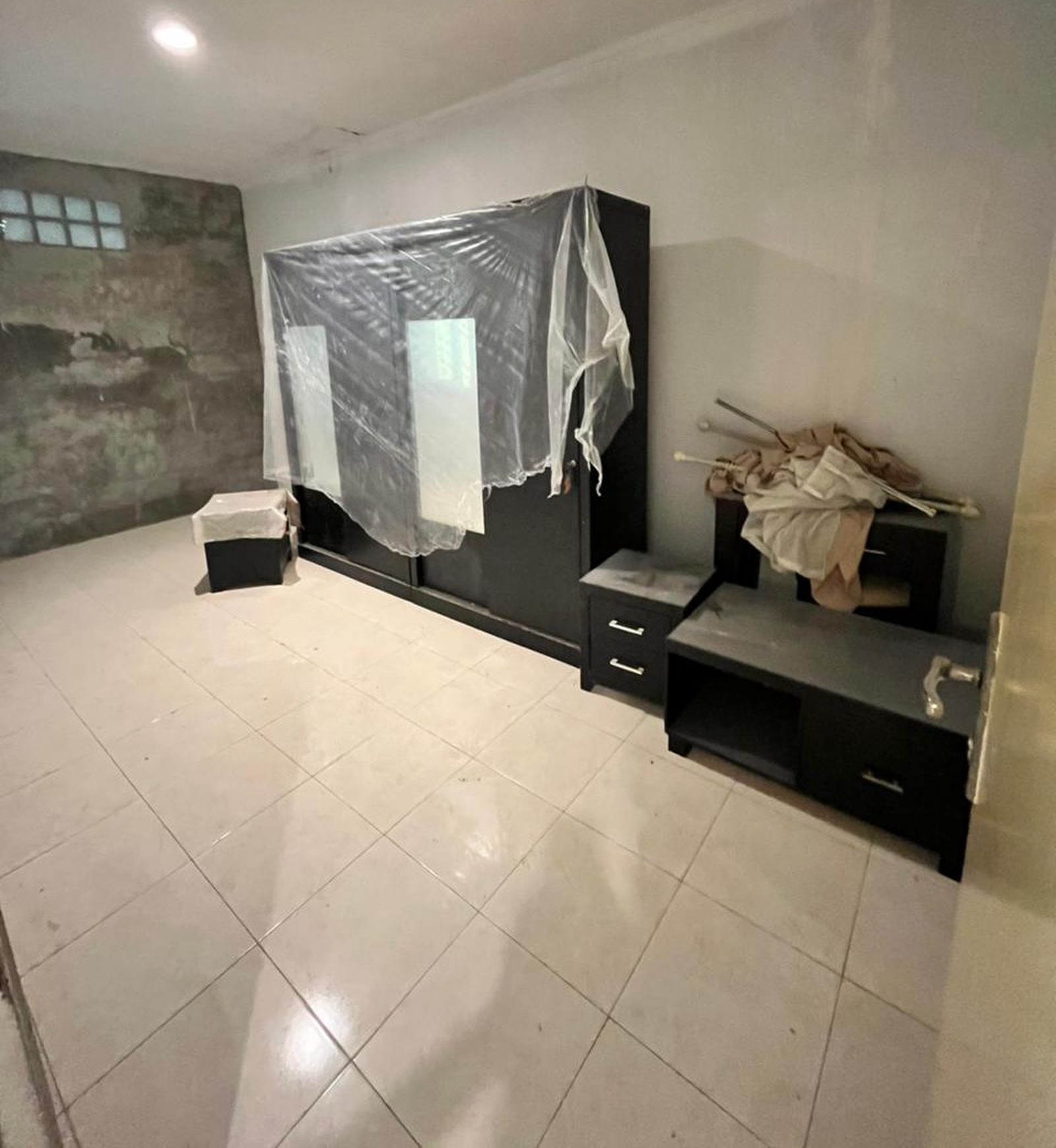 Dijual Cepat Rumah baru renove di Lebak Lestari
