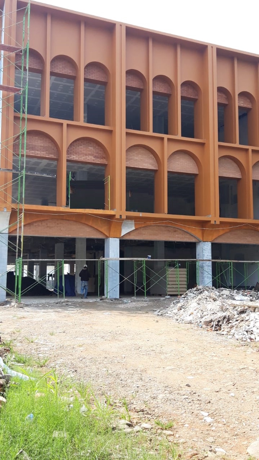 Gedung Komersial Strategis di Pasar Minggu - Ragunan