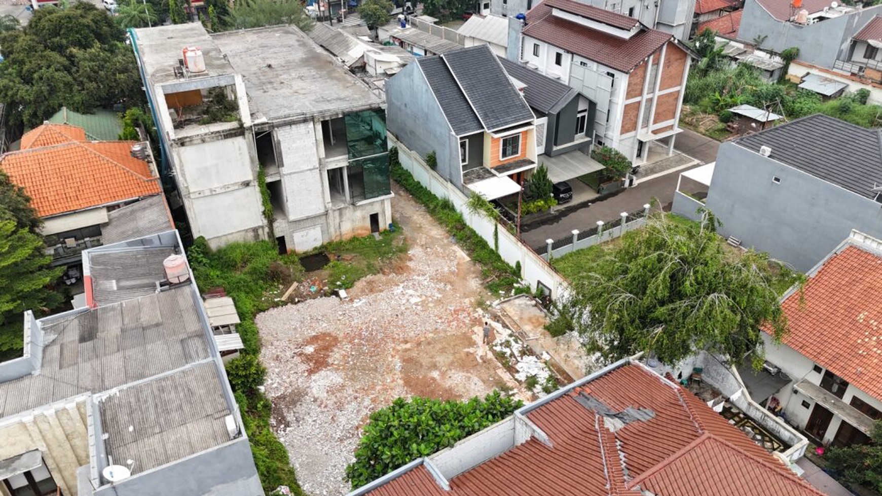 Gedung Komersial Strategis di Pasar Minggu - Ragunan