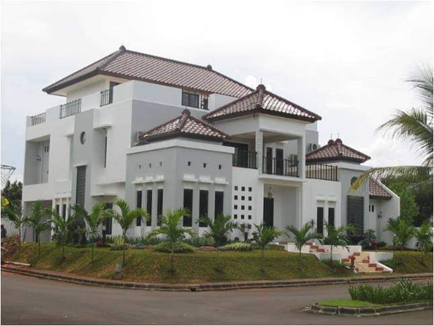 Rumah Bagus, Mewah, Siap huni dalan Cluster Premium di Bintaro Sektor 9