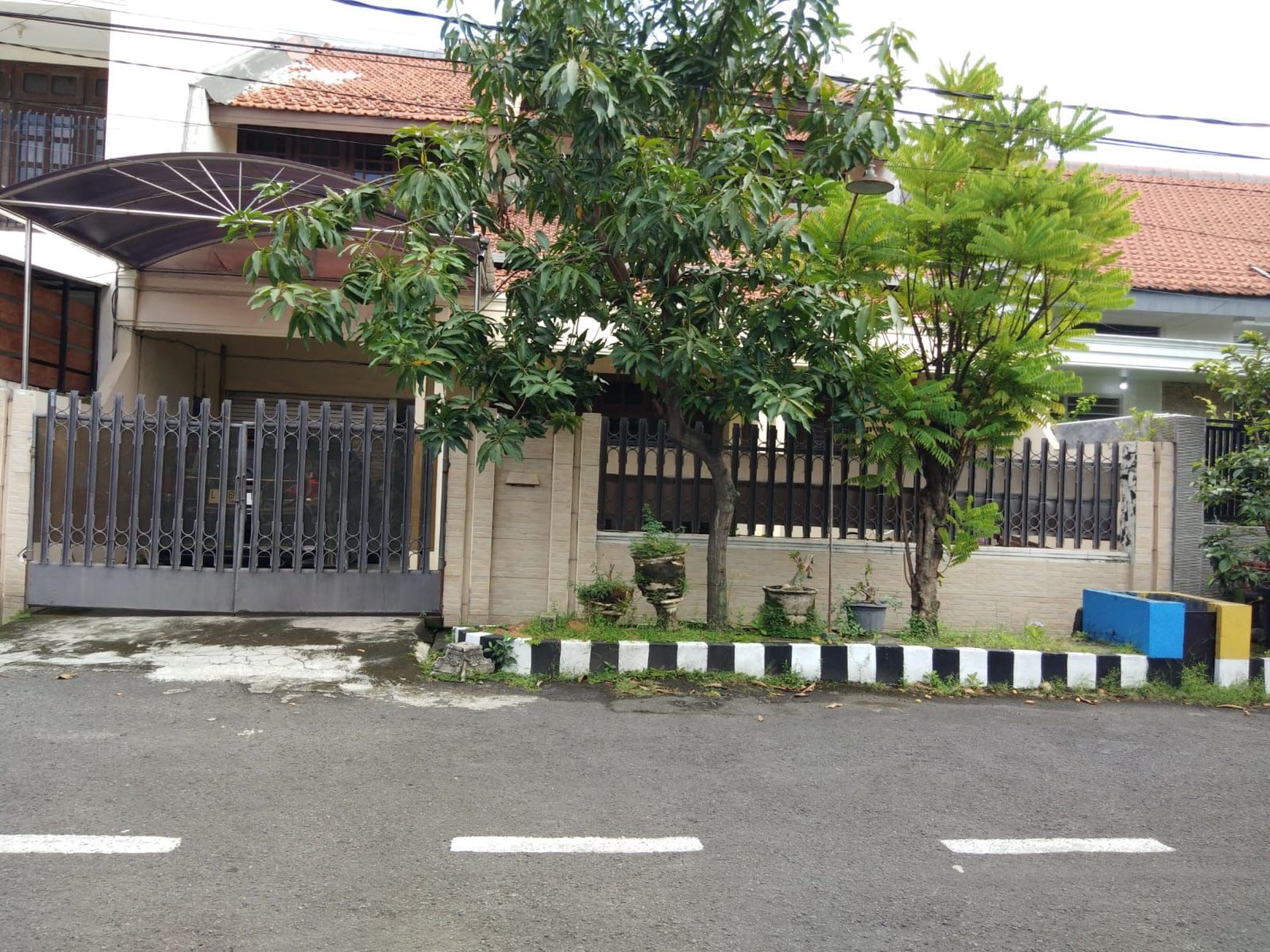 Rumah Dijual Rungkut Surabaya Timur Harga 2 M-an Siap Huni