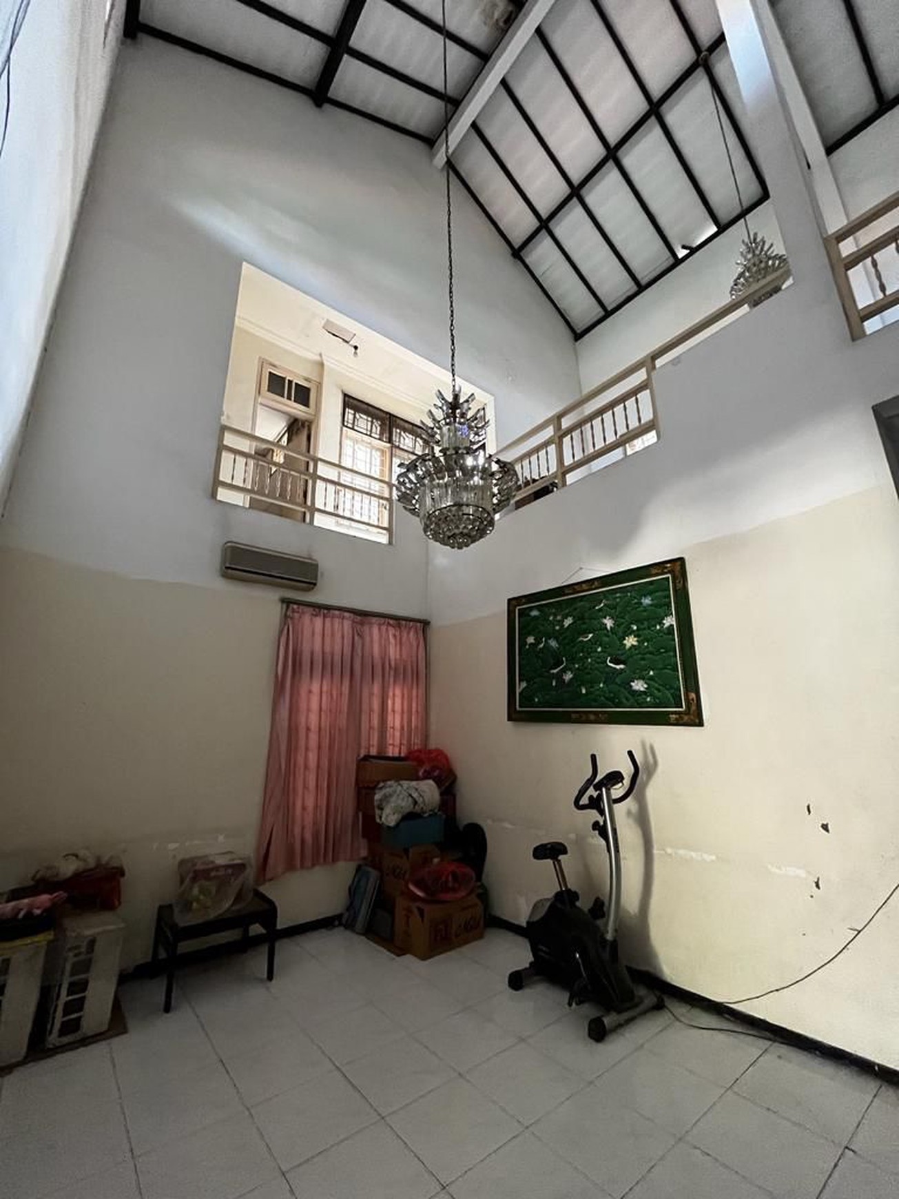 Rumah Dijual Rungkut Surabaya Timur Harga 2 M-an Siap Huni
