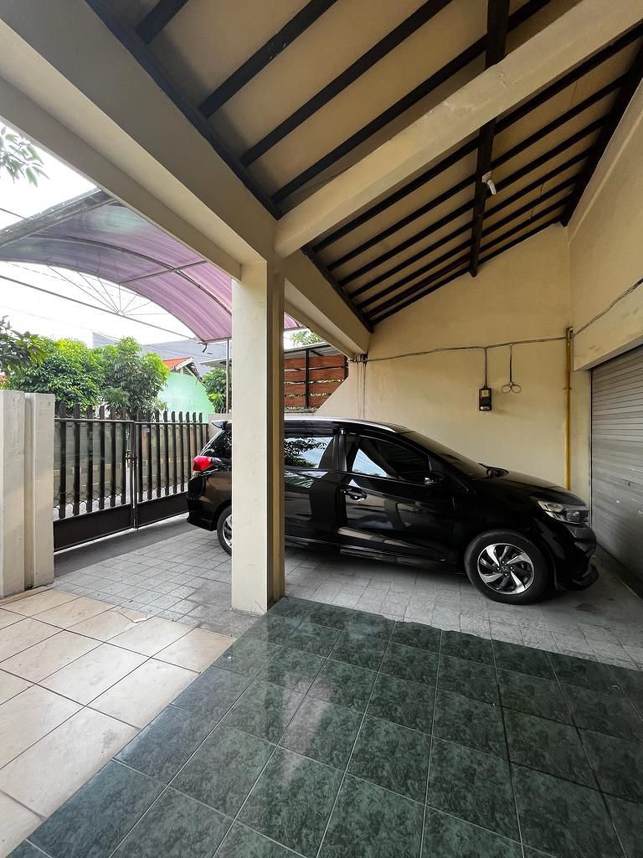 Rumah Dijual Rungkut Surabaya Timur Harga 2 M-an Siap Huni