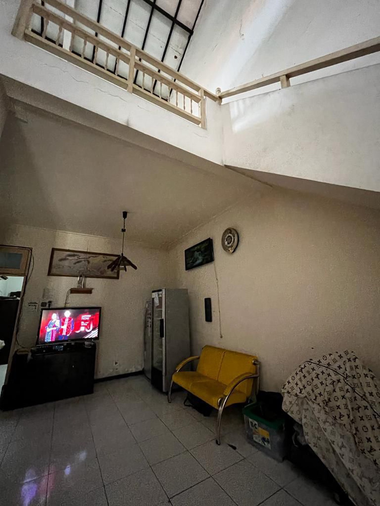 Rumah Dijual Rungkut Surabaya Timur Harga 2 M-an Siap Huni