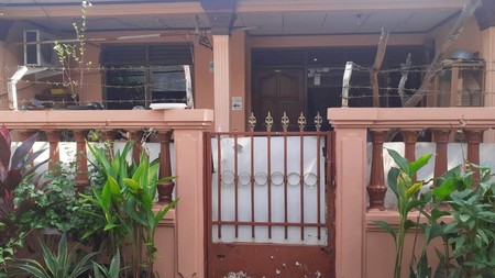 Rumah Siap Huni Di Menteng Dalam, Cocok Dijadikan Kos2an, Dan Hanya 5 Menit Ke Mall KOKAS