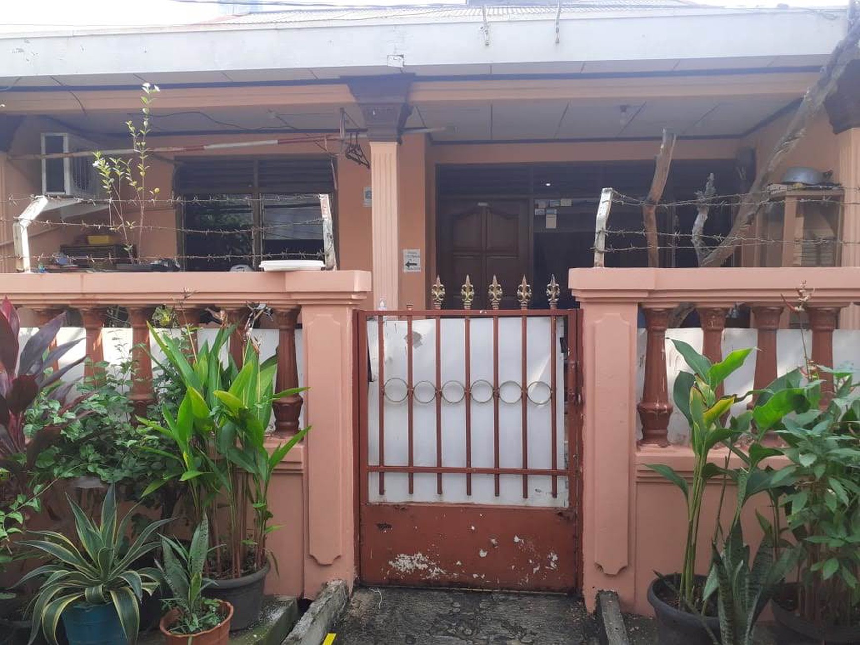 Rumah Siap Huni Di Menteng Dalam, Cocok Dijadikan Kos2an, Dan Hanya 5 Menit Ke Mall KOKAS