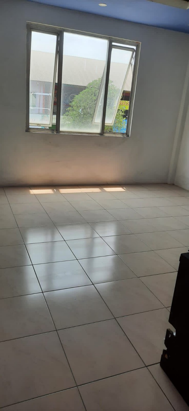 Ruko Strategis di Roxy Jababeka Siap Pakai Langsung Jalan Raya