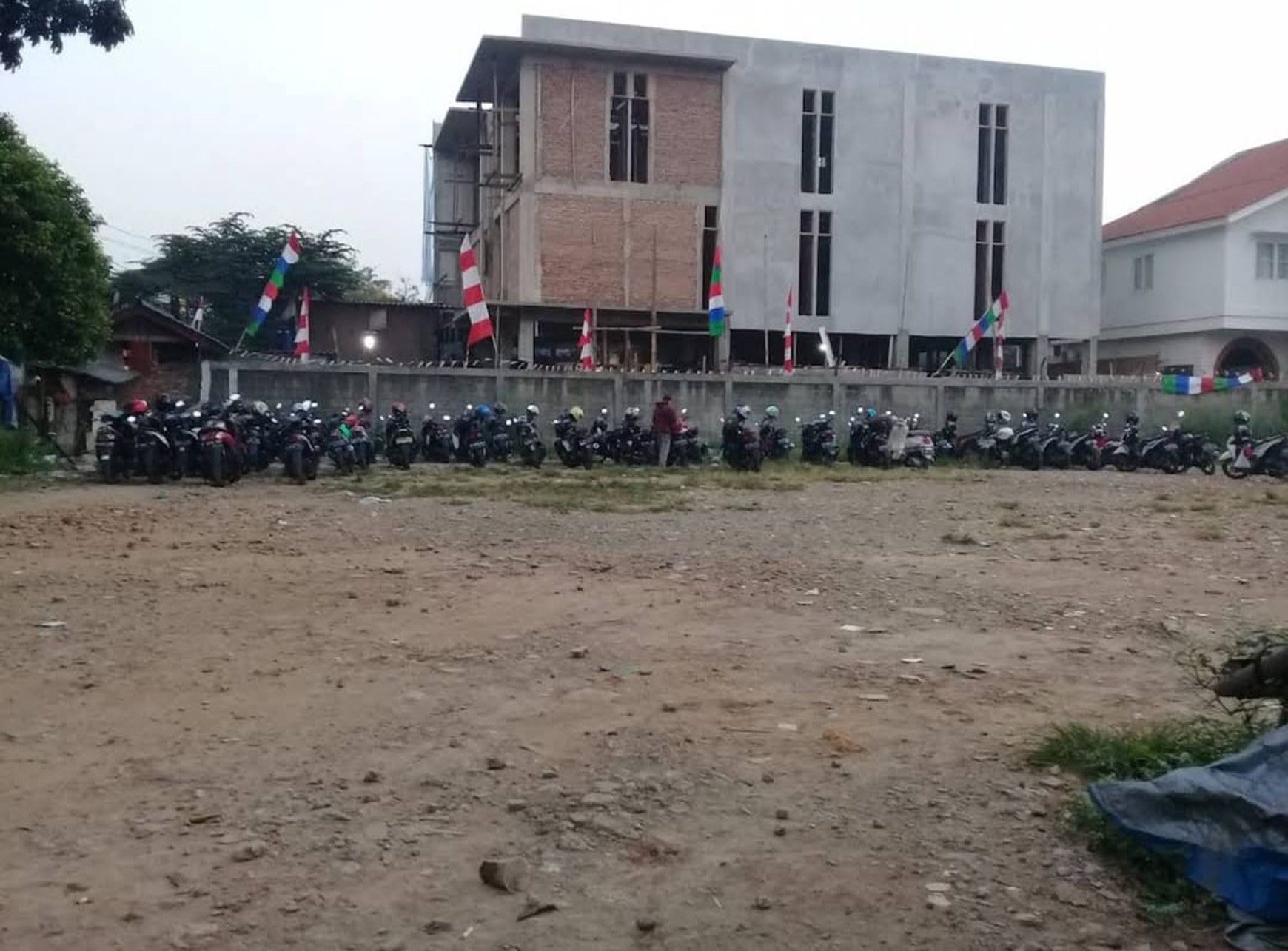 Kavling komersial siap bangun daerah komersial di Pasar Minggu Jakarta