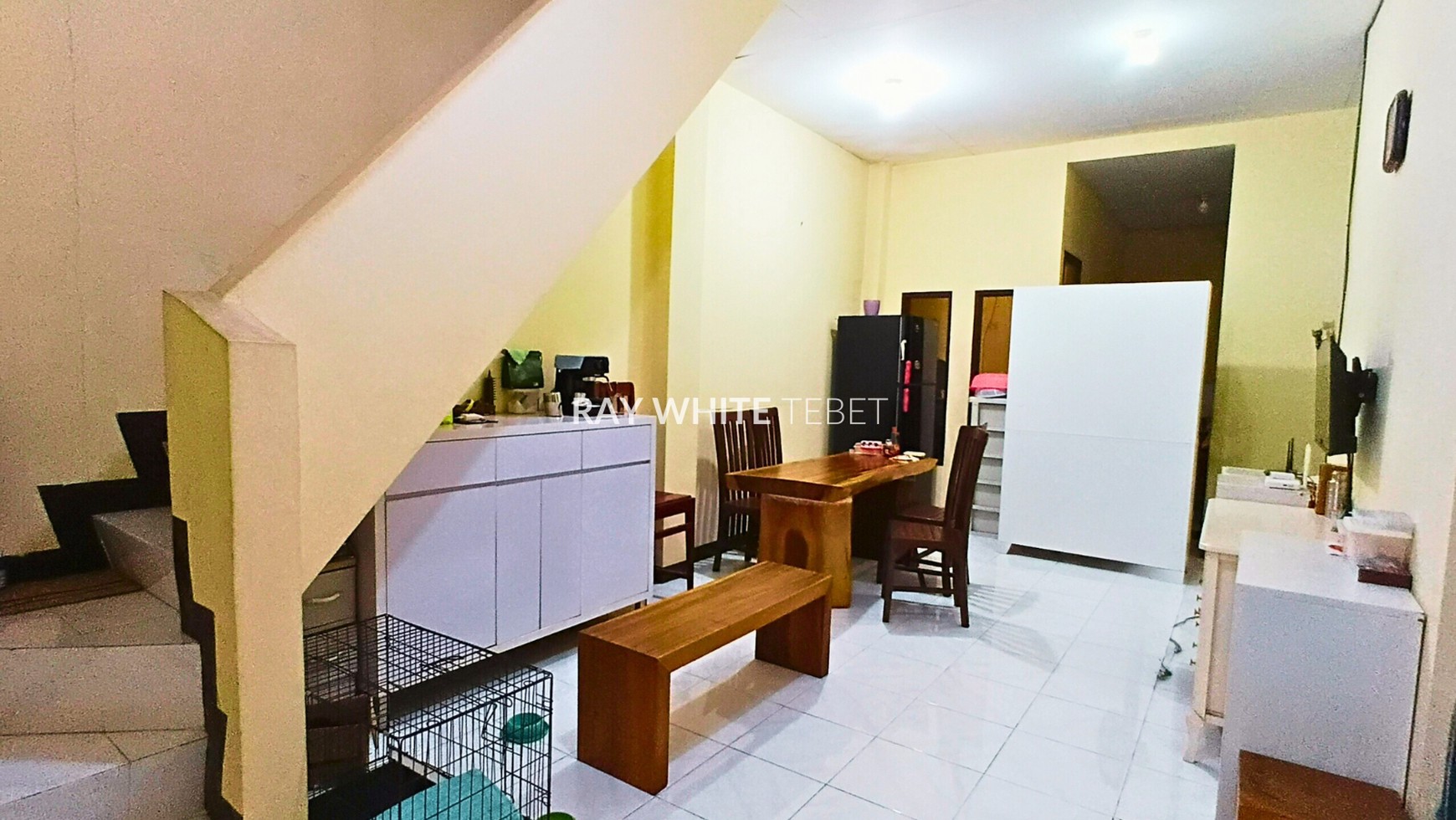 Rumah 2 Lantai Siap Huni di Taman Alfa Indah - SHM, Lokasi Strategis!