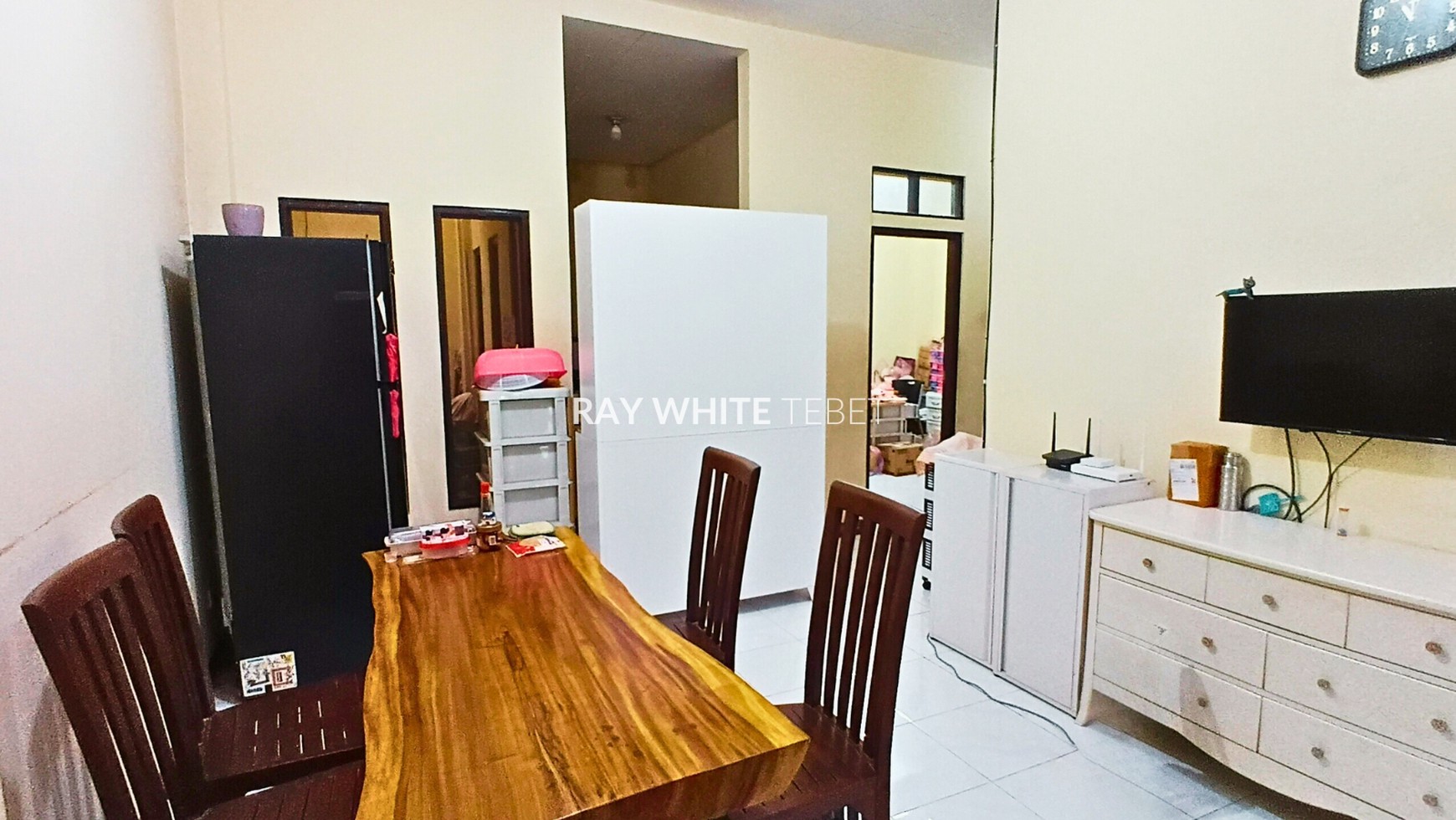 Rumah 2 Lantai Siap Huni di Taman Alfa Indah - SHM, Lokasi Strategis!