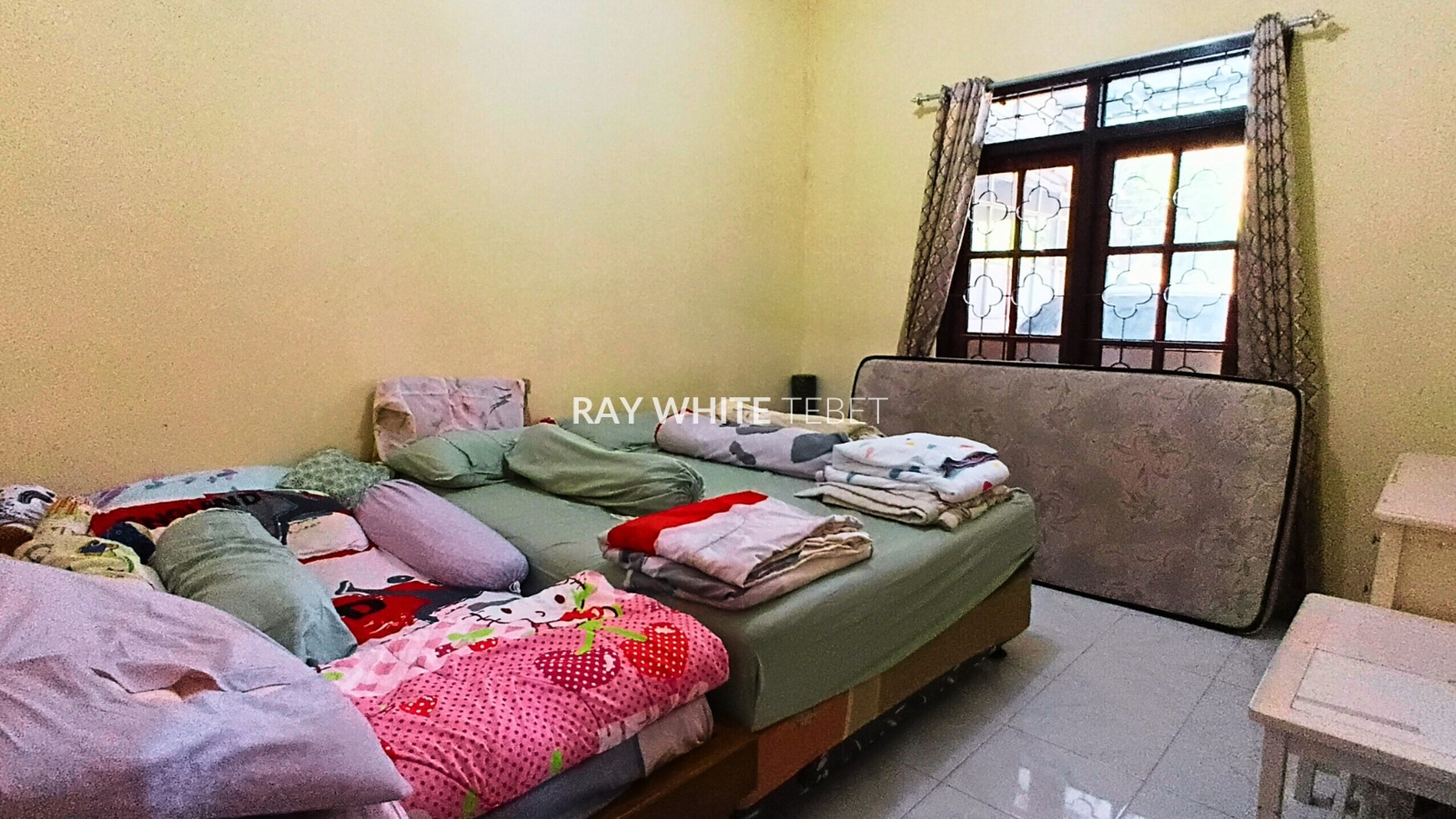 Rumah 2 Lantai Siap Huni di Taman Alfa Indah - SHM, Lokasi Strategis!