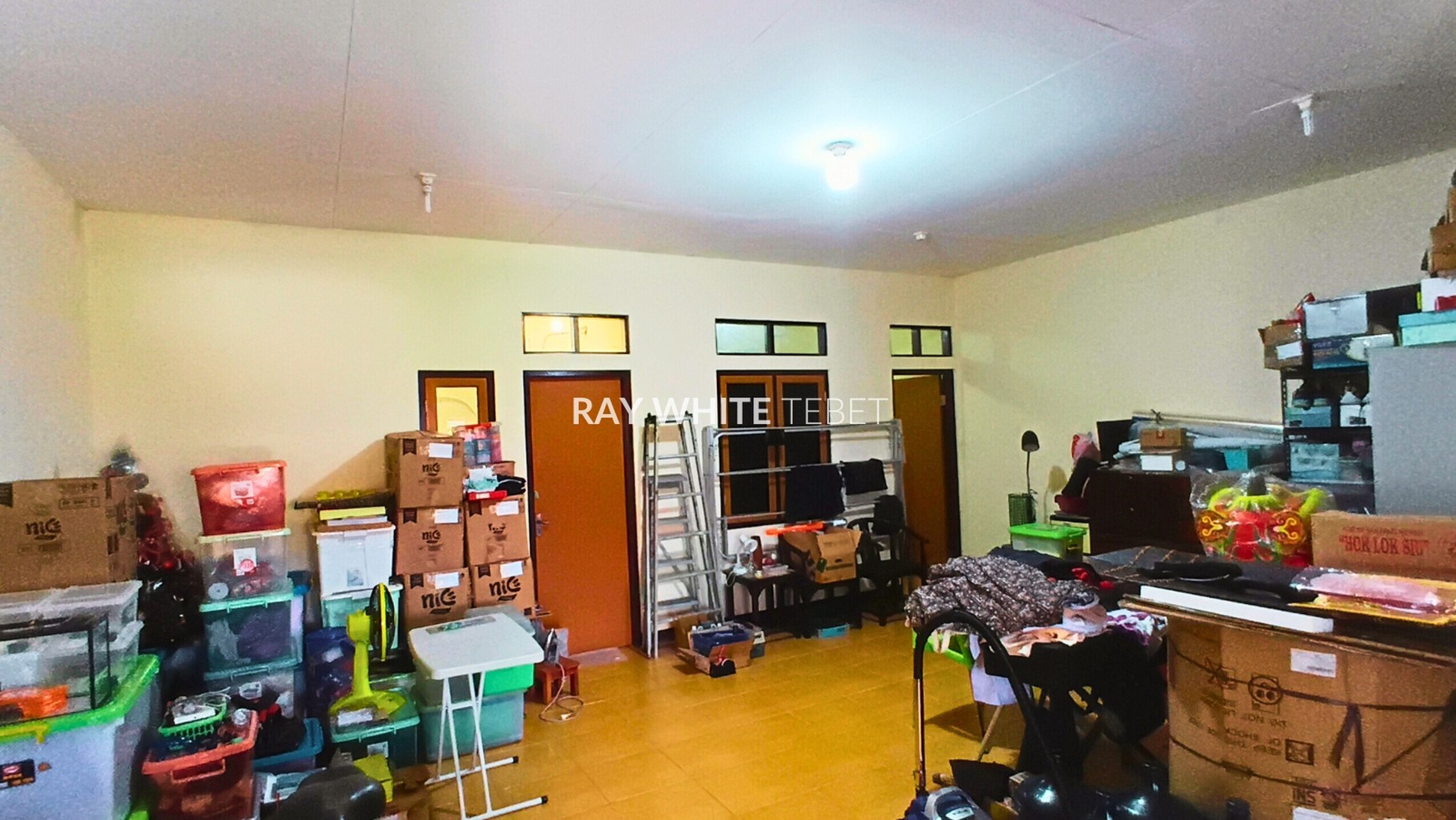 Rumah 2 Lantai Siap Huni di Taman Alfa Indah - SHM, Lokasi Strategis!