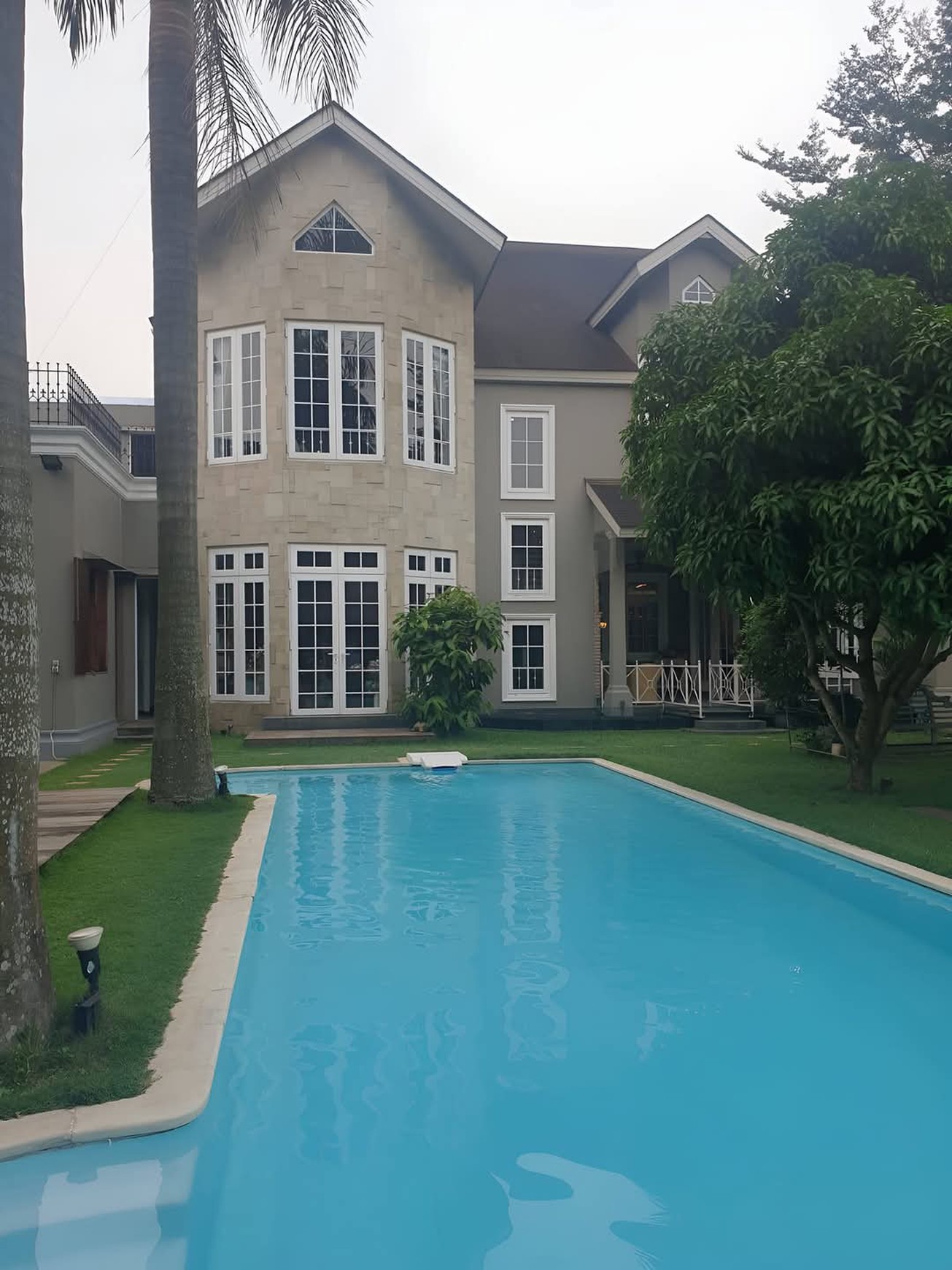 Turun harga rumah mewah Terrace Golf BSD 