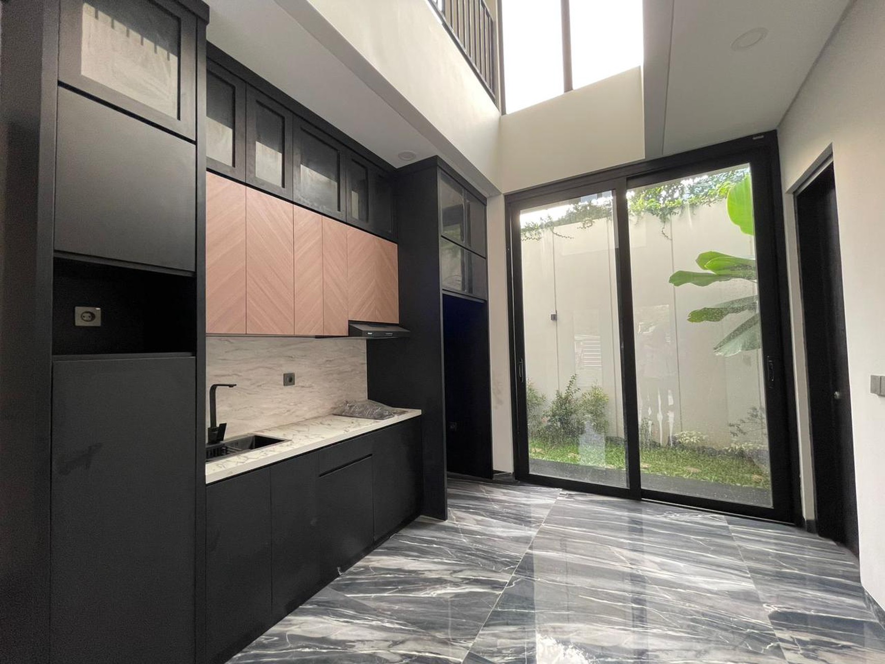 Dijual rumah brand new dan mewah di Cilandak