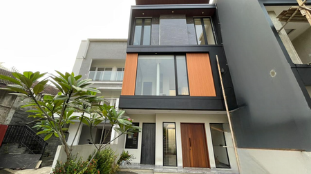 Dijual rumah Brand New dan mewah di Cilandak