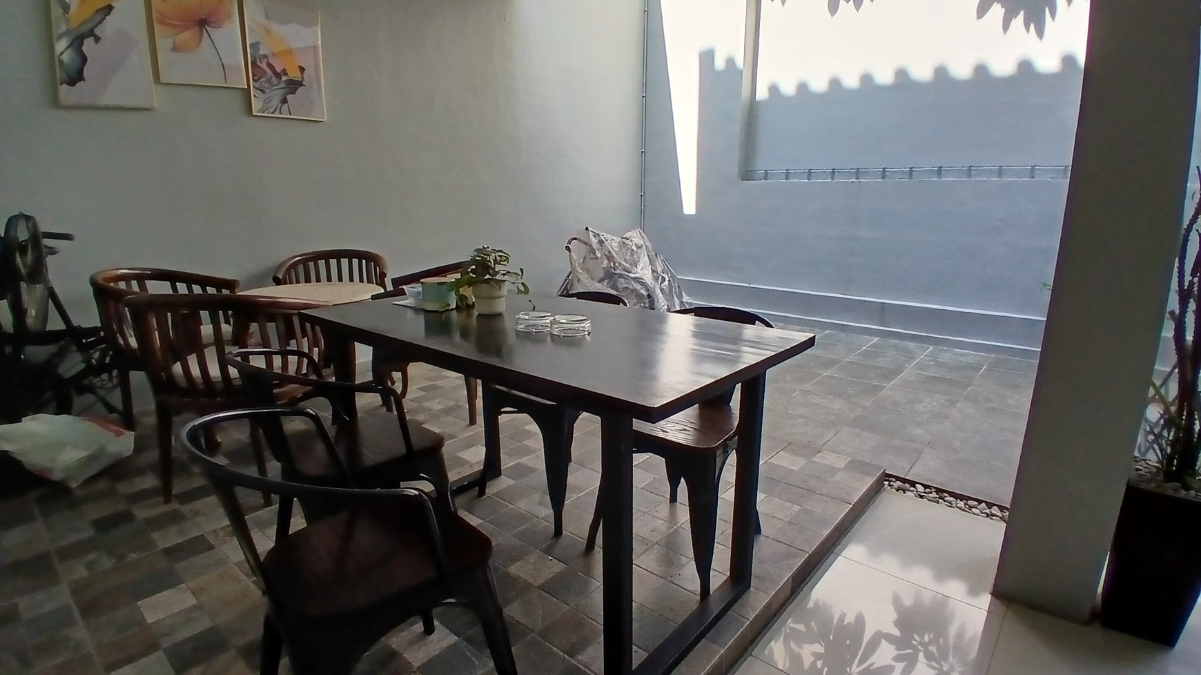Rumah keren dijual di Puri Cinere, letak Strategis, di perumahan yg bagus
