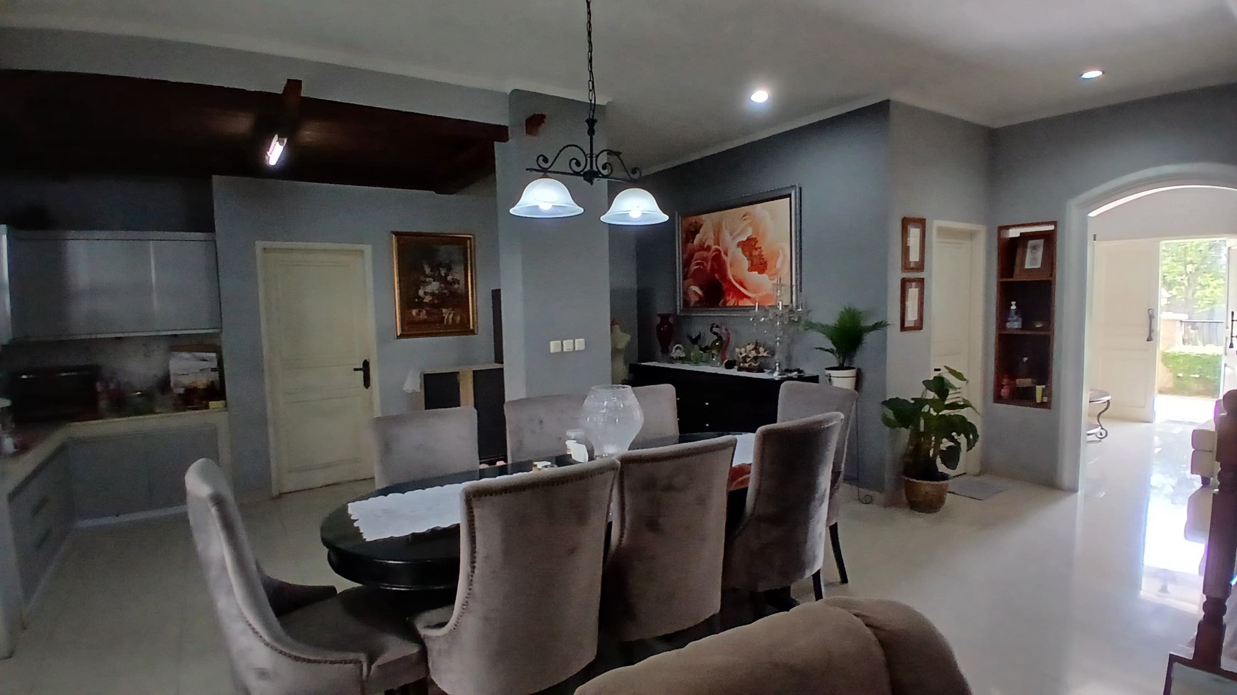 Rumah keren dijual di Puri Cinere, letak Strategis, di perumahan yg bagus