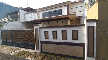 Jual Rumah Tebet Timur tingkat 2 letak strategis