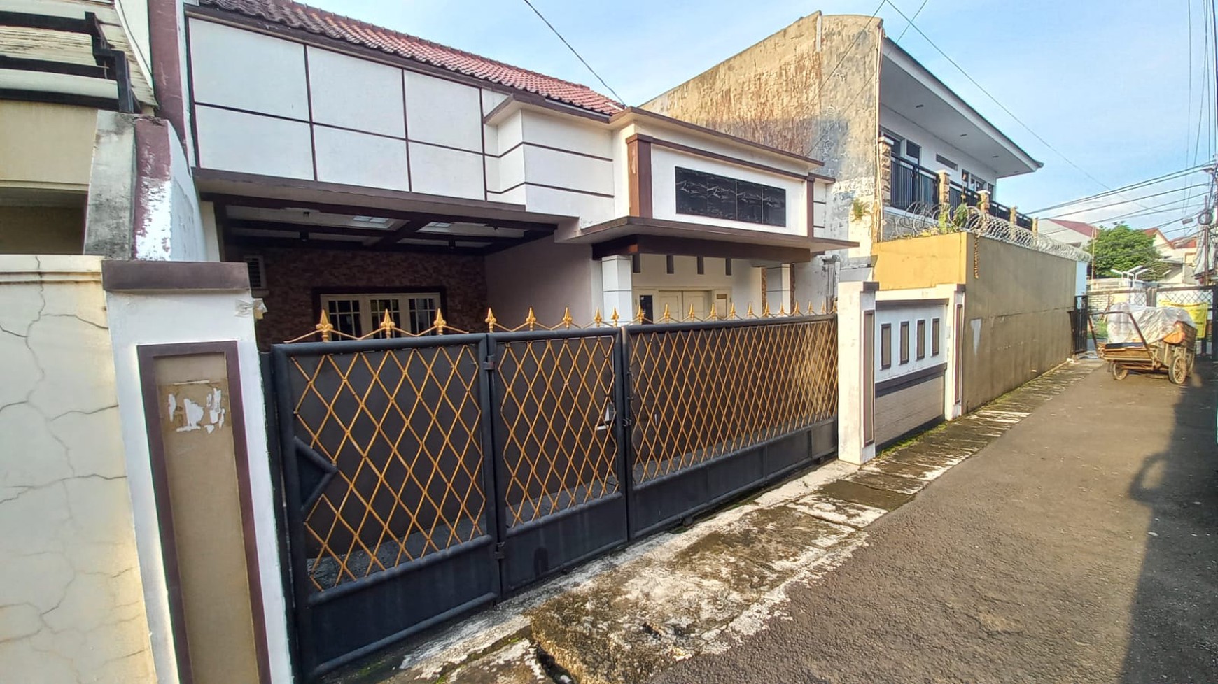 Jual Rumah Tebet Timur tingkat 2 letak strategis