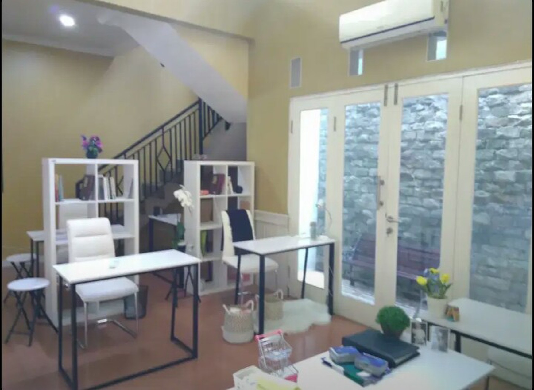 Jual Rumah Tebet Timur tingkat 2 letak strategis