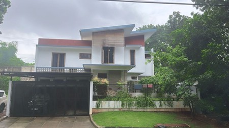 RUMAH DI CLUSTER EXCLUSIVE MENTENG BINTARO