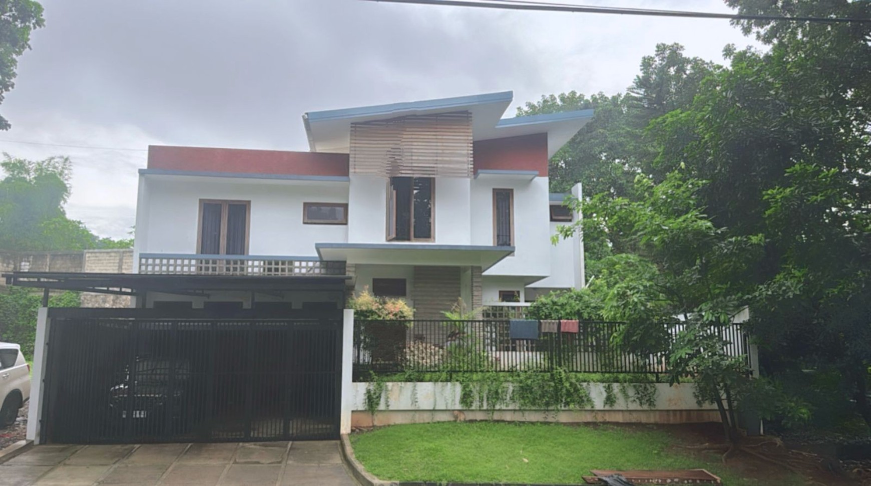 RUMAH DI CLUSTER EXCLUSIVE MENTENG BINTARO