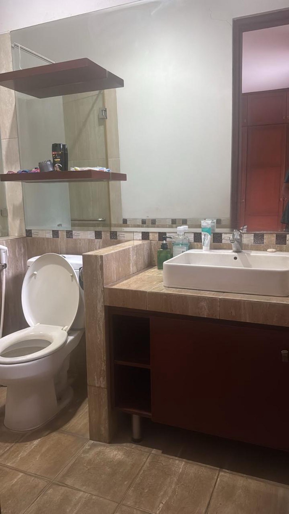 RUMAH DI CLUSTER EXCLUSIVE MENTENG BINTARO
